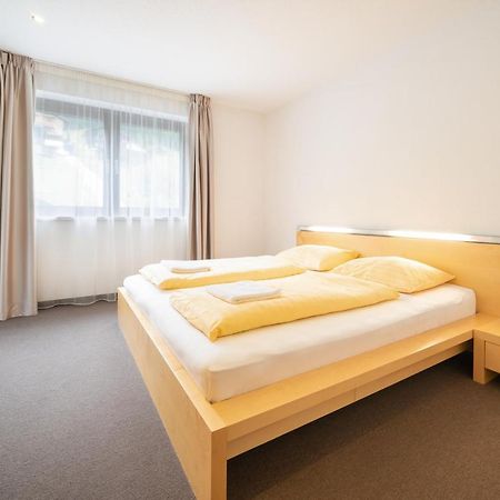 Bohemia Apartments การ์กเอลเลิน ภายนอก รูปภาพ