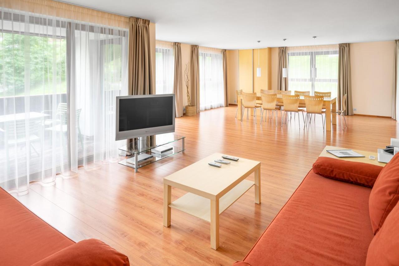Bohemia Apartments การ์กเอลเลิน ภายนอก รูปภาพ
