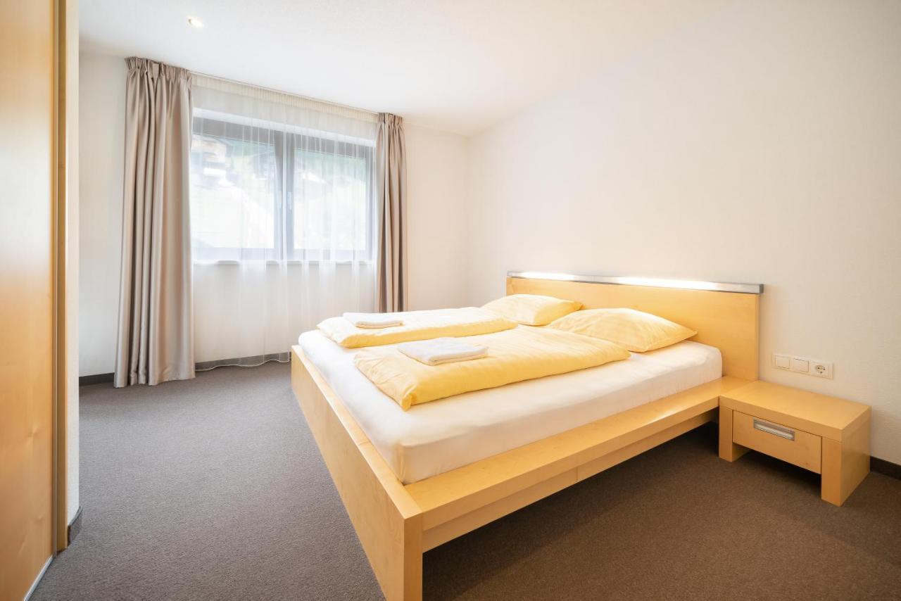 Bohemia Apartments การ์กเอลเลิน ภายนอก รูปภาพ
