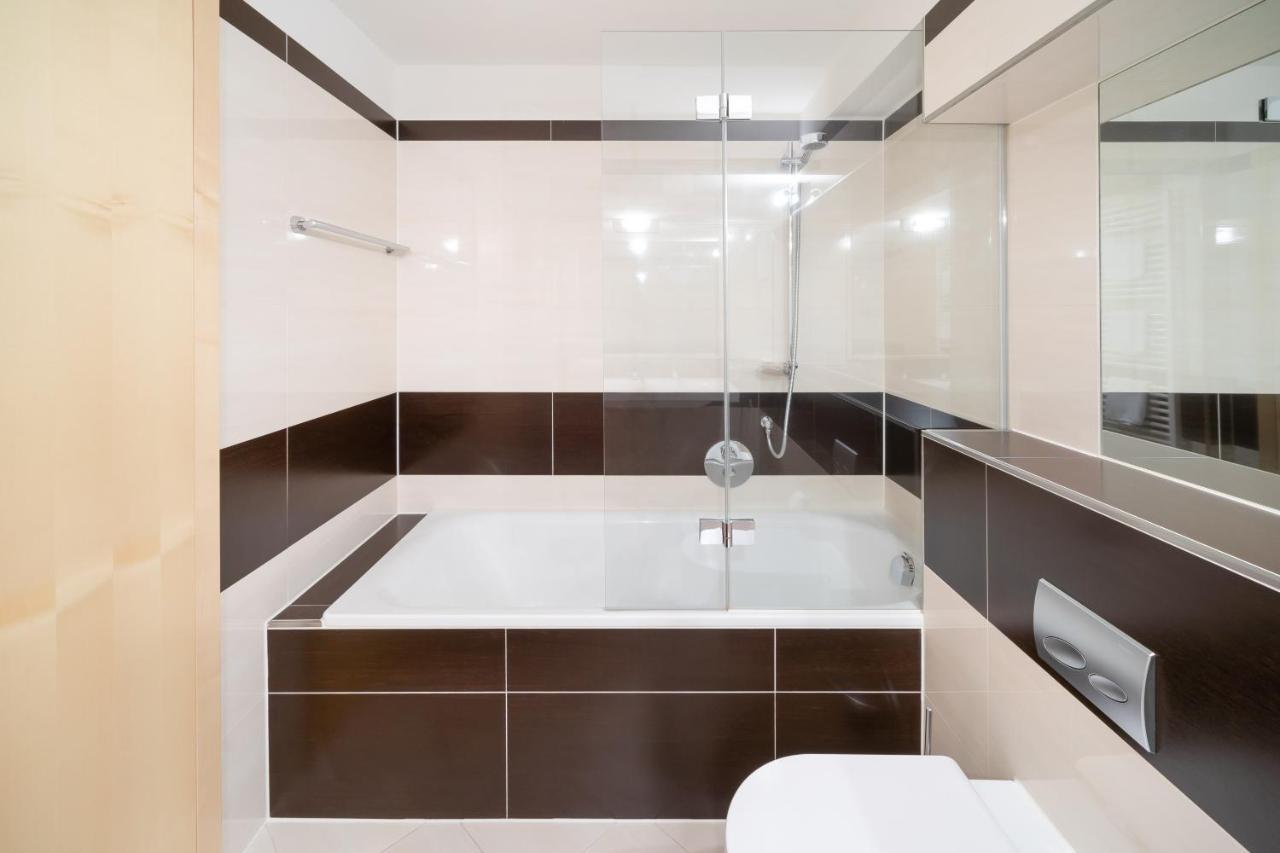 Bohemia Apartments การ์กเอลเลิน ภายนอก รูปภาพ